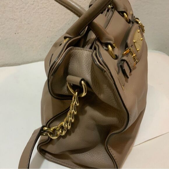 Authentic Michael Kors Hamilton Satchel Beautiful taupe "Dark Dune"color soft - Picture 7 of 16